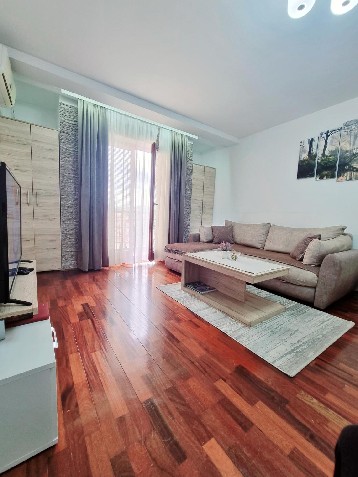 Temida Lux *